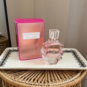 Oscar de la Renta Extraordinary Perfume with Pink Box